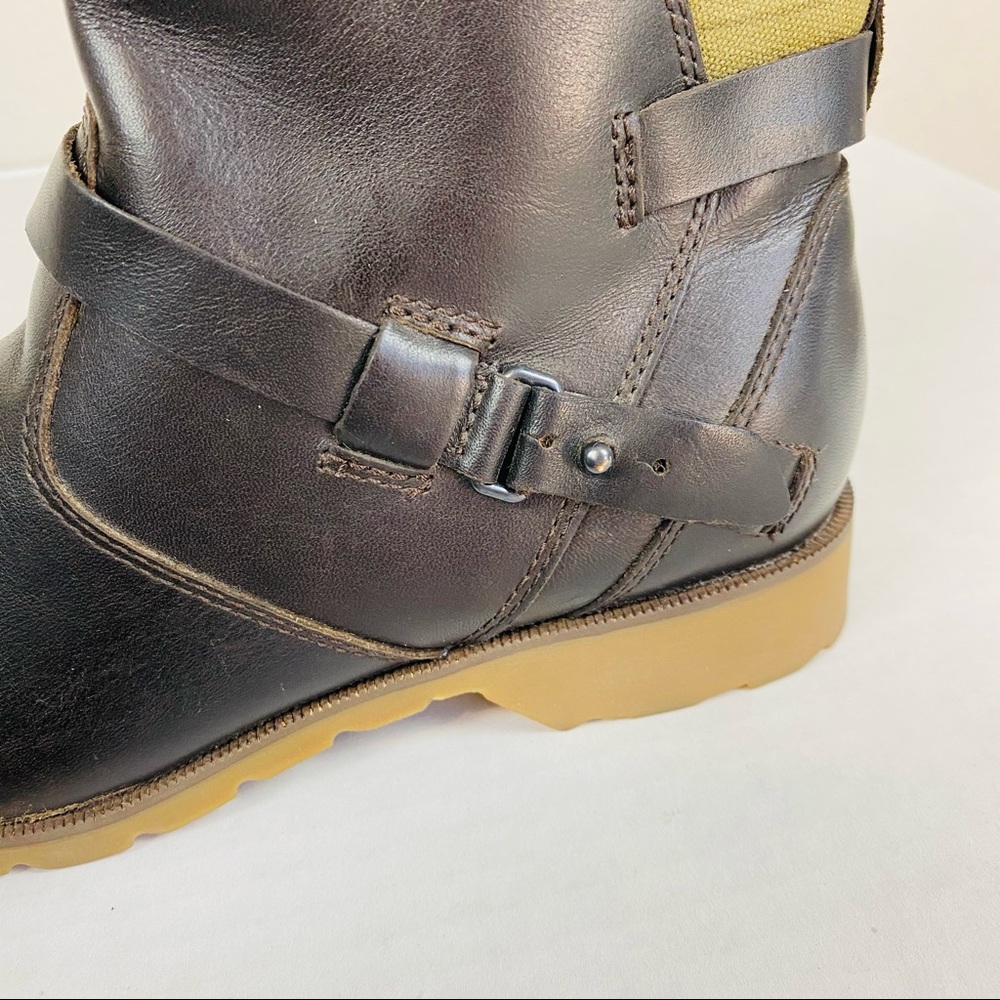Teva Black and Tan Ankle Boots - Picture 10 of 11